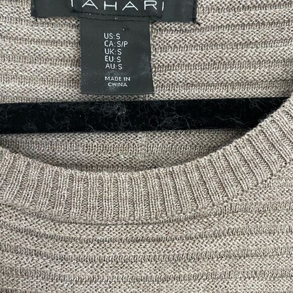 Tahari Sweater 50% Merino Wool 50% Acrylic Women Size S - Picture 2 of 5